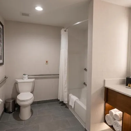 Roundhouse Suites-3